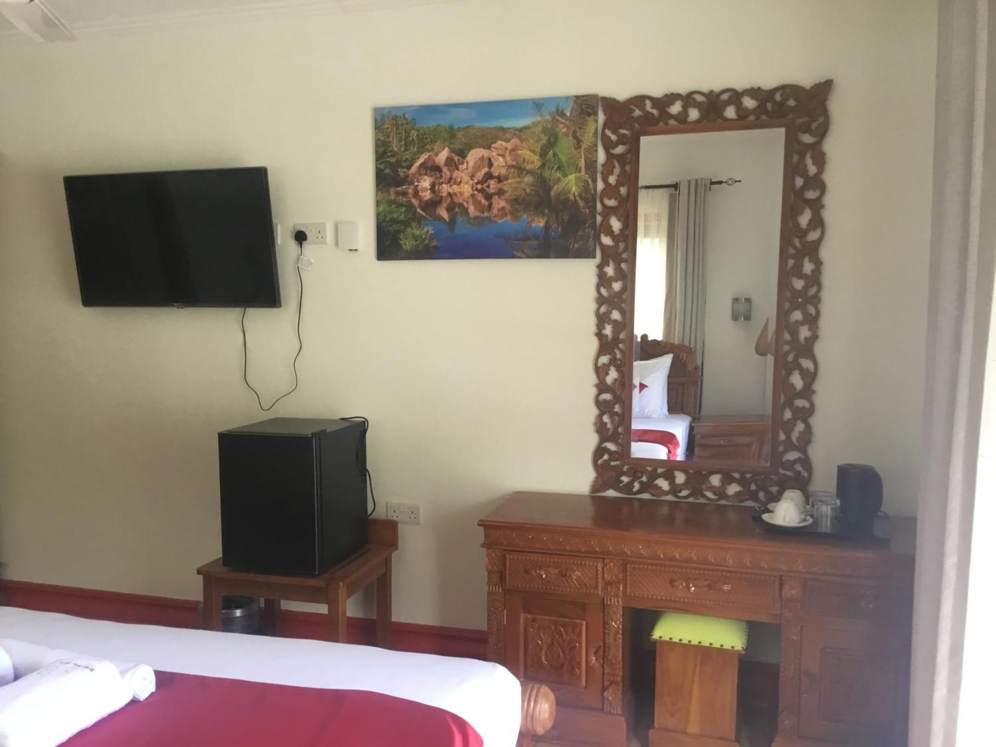 Benjamine'S Guesthouse La Digue Dış mekan fotoğraf