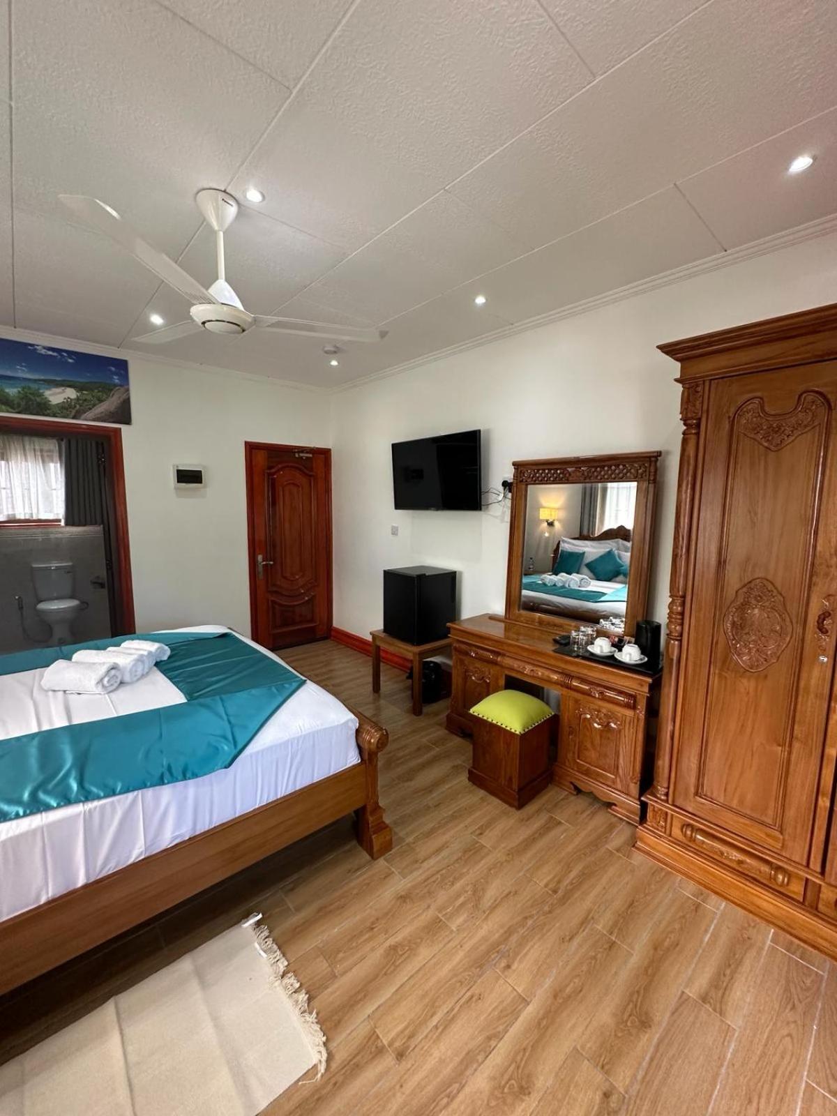 Benjamine'S Guesthouse La Digue Dış mekan fotoğraf