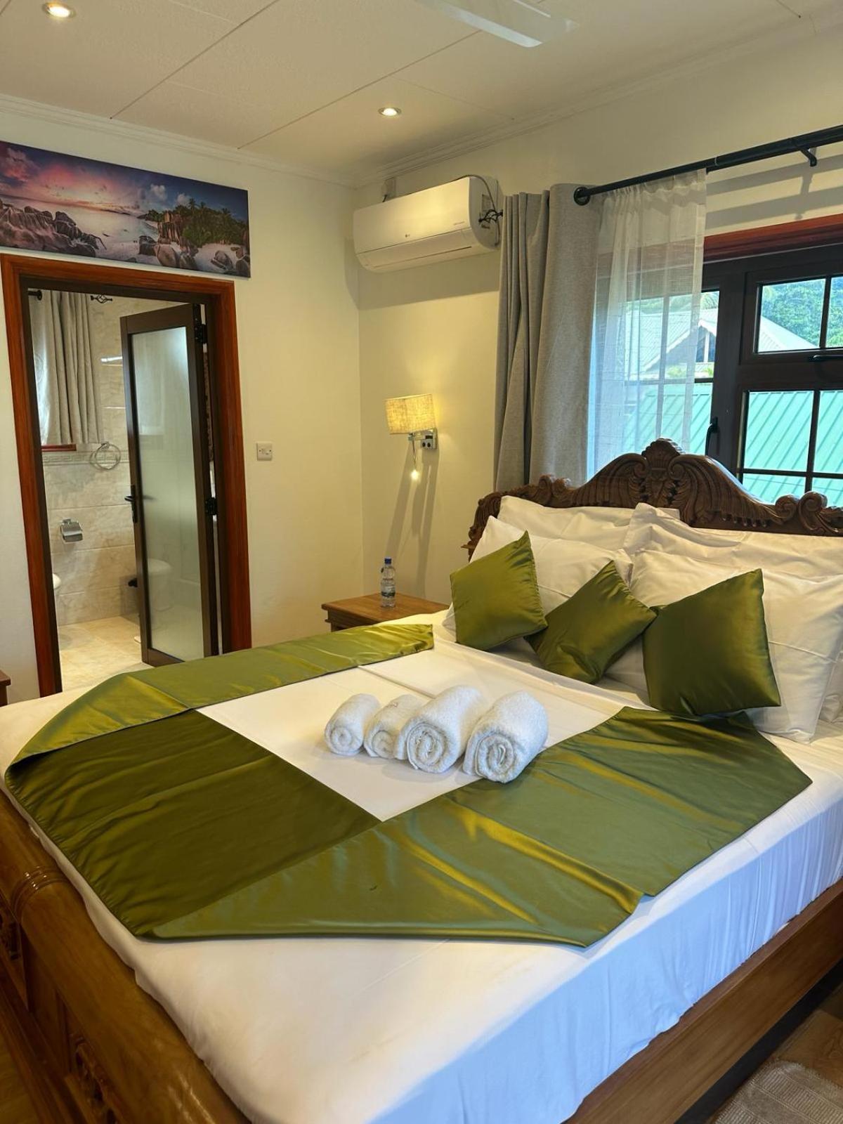 Benjamine'S Guesthouse La Digue Dış mekan fotoğraf